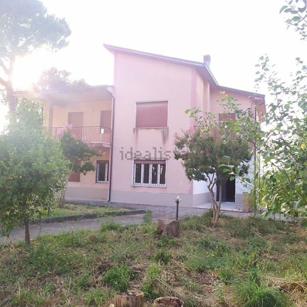 casa indipendente in vendita a Mirabella Eclano