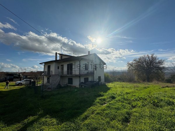 casa indipendente in vendita a Mirabella Eclano