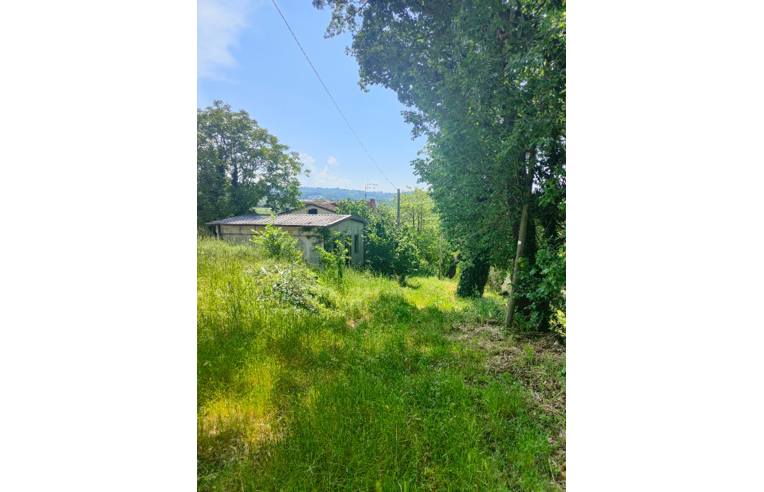 casa indipendente in vendita a Mirabella Eclano in zona Calore