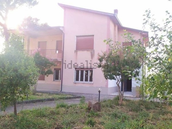 casa indipendente in vendita a Mirabella Eclano