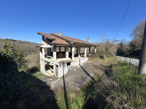 casa indipendente in vendita a Mirabella Eclano