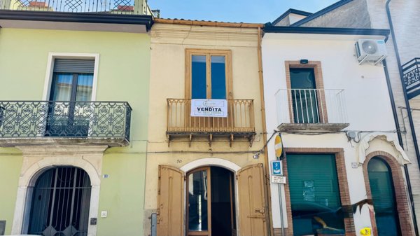 casa indipendente in vendita a Mirabella Eclano