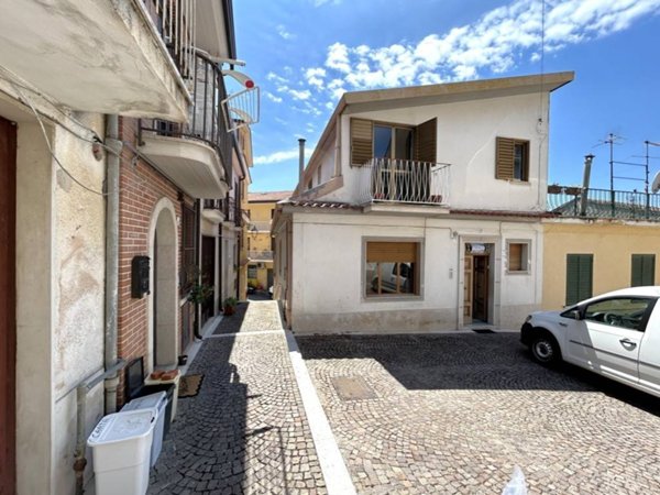 casa indipendente in vendita a Mirabella Eclano