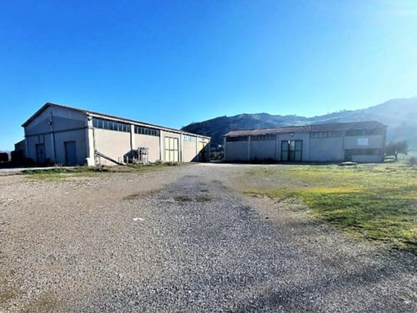 bivano in vendita a Montecalvo Irpino in zona Corsano