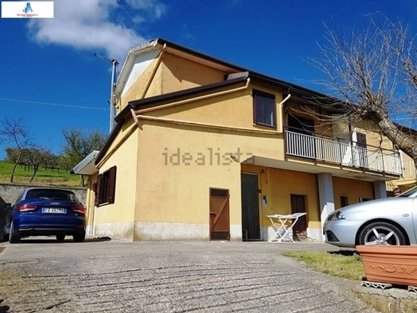 appartamento in vendita a Montecalvo Irpino