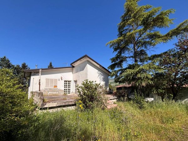 casa indipendente in vendita a Montecalvo Irpino