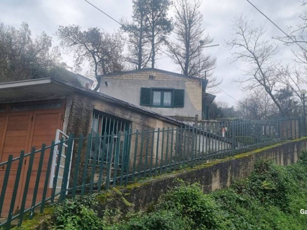 casa indipendente in vendita a Montefalcione