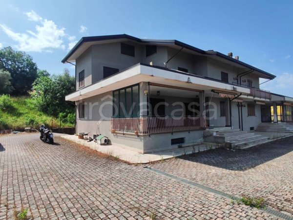 casa indipendente in vendita a Montefalcione
