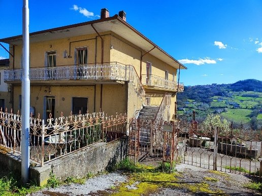 casa indipendente in vendita a Montefalcione
