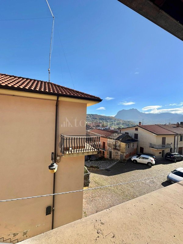 casa semindipendente in vendita a Montefalcione