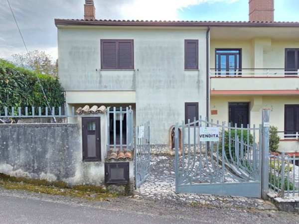 casa indipendente in vendita a Montefalcione