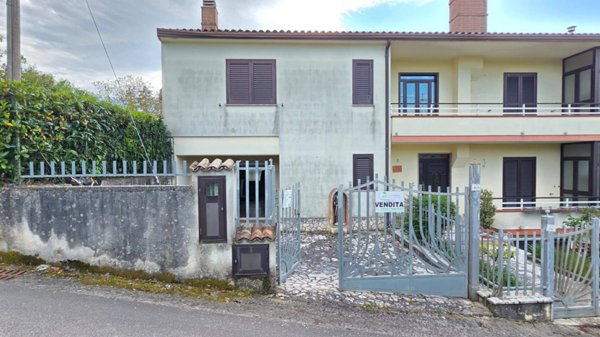 casa indipendente in vendita a Montefalcione