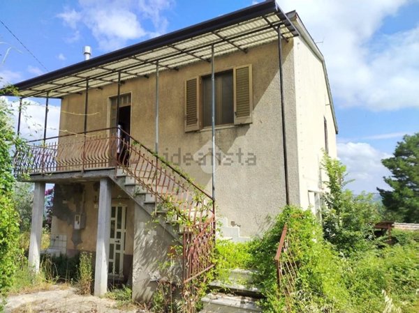 casa indipendente in vendita a Montefalcione