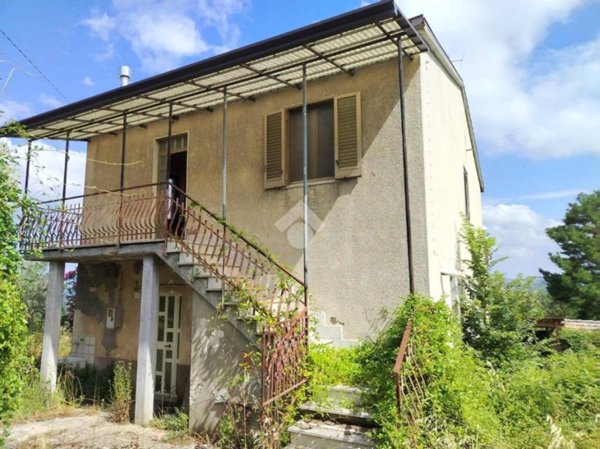 casa indipendente in vendita a Montefalcione
