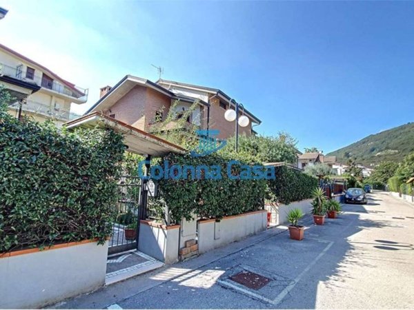 casa indipendente in vendita a Monteforte Irpino