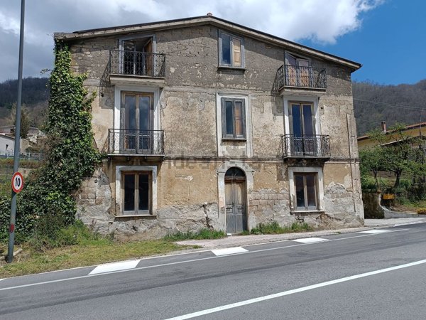 casa indipendente in vendita a Monteforte Irpino