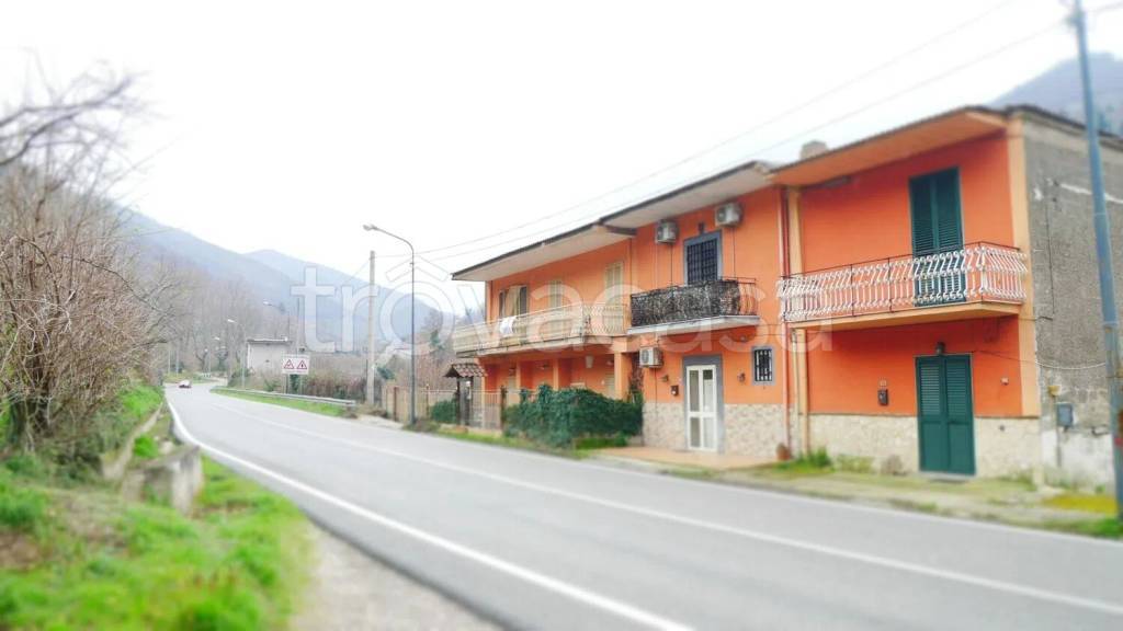 casa indipendente in vendita a Monteforte Irpino