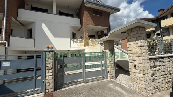 casa indipendente in vendita a Monteforte Irpino in zona Alvanella