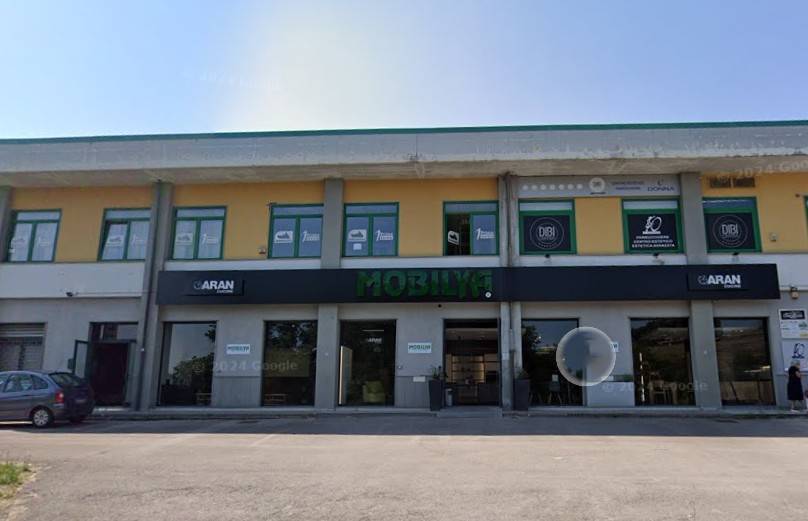negozio in vendita a Monteforte Irpino in zona Molinelle