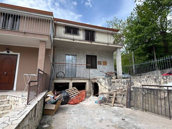 casa indipendente in vendita a Monteforte Irpino