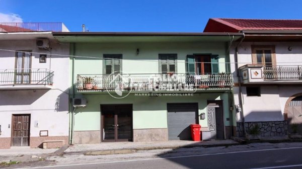 casa indipendente in vendita a Monteforte Irpino