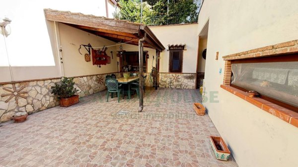 casa indipendente in vendita a Monteforte Irpino
