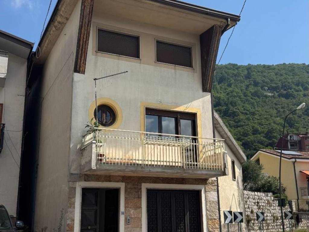 casa indipendente in vendita a Monteforte Irpino