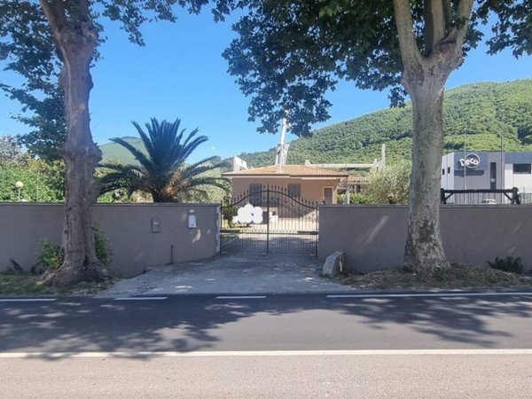 casa indipendente in vendita a Monteforte Irpino