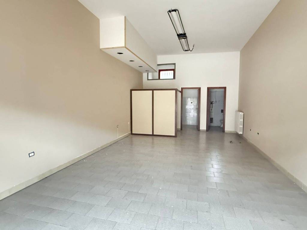 negozio in vendita a Monteforte Irpino