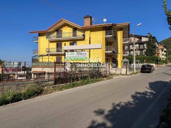 locale commerciale in vendita a Monteforte Irpino
