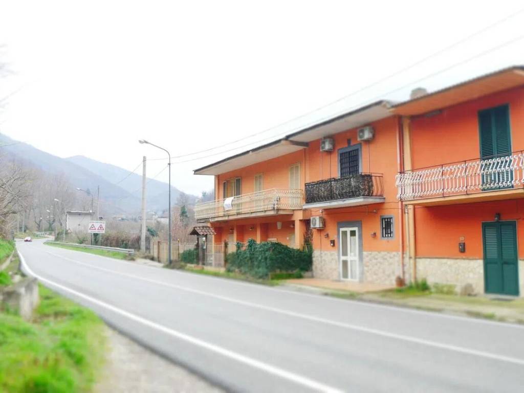 casa indipendente in vendita a Monteforte Irpino