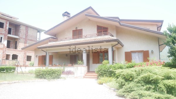 casa indipendente in vendita a Monteforte Irpino