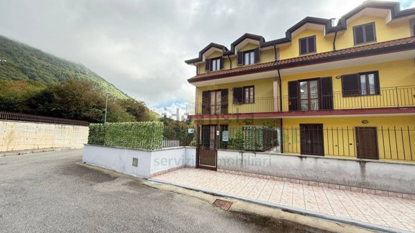 casa indipendente in vendita a Monteforte Irpino