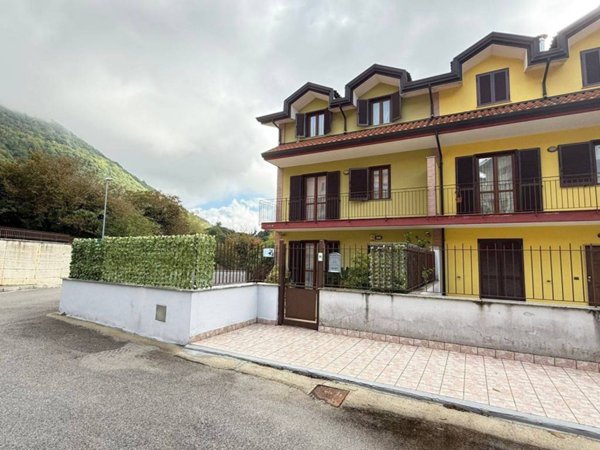 casa indipendente in vendita a Monteforte Irpino