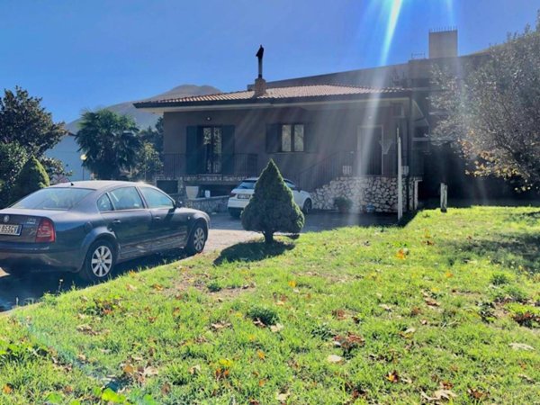 casa indipendente in vendita a Monteforte Irpino