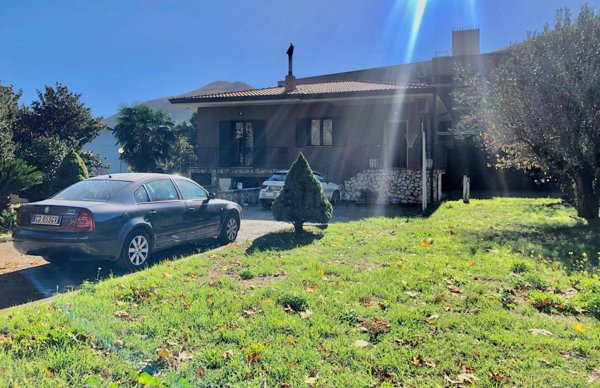 casa indipendente in vendita a Monteforte Irpino