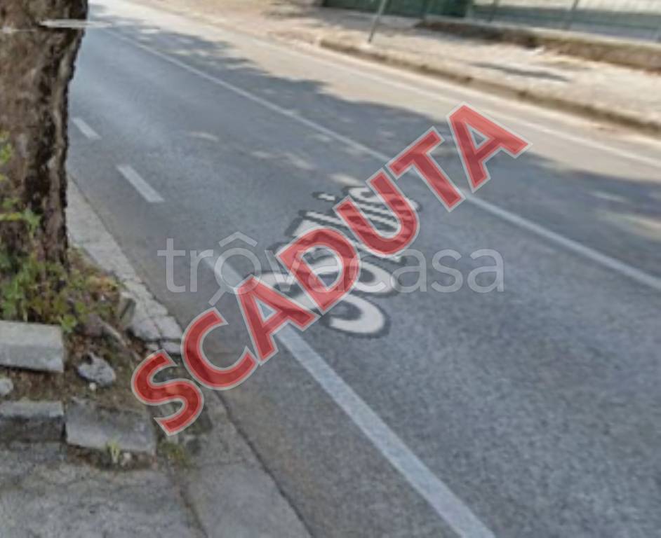 locale di sgombero in vendita a Monteforte Irpino in zona Alvanella