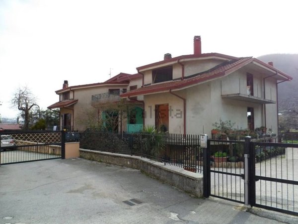casa indipendente in vendita a Monteforte Irpino