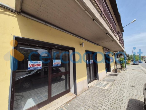locale commerciale in vendita a Monteforte Irpino in zona Alvanella
