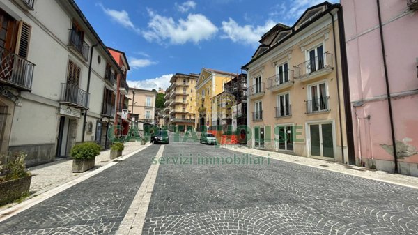locale commerciale in vendita a Monteforte Irpino