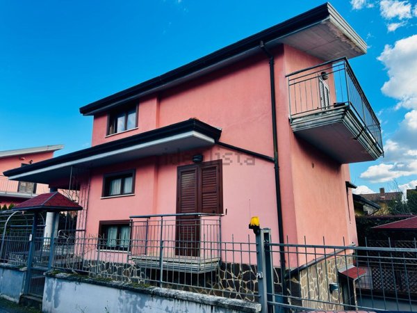 casa indipendente in vendita a Monteforte Irpino in zona Alvanella