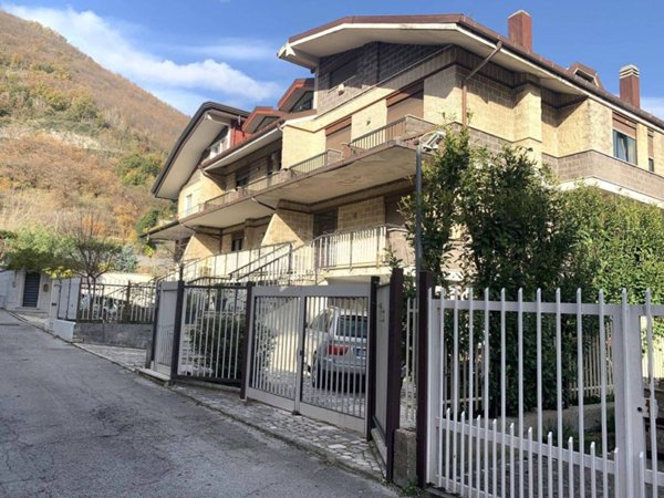 casa indipendente in vendita a Monteforte Irpino