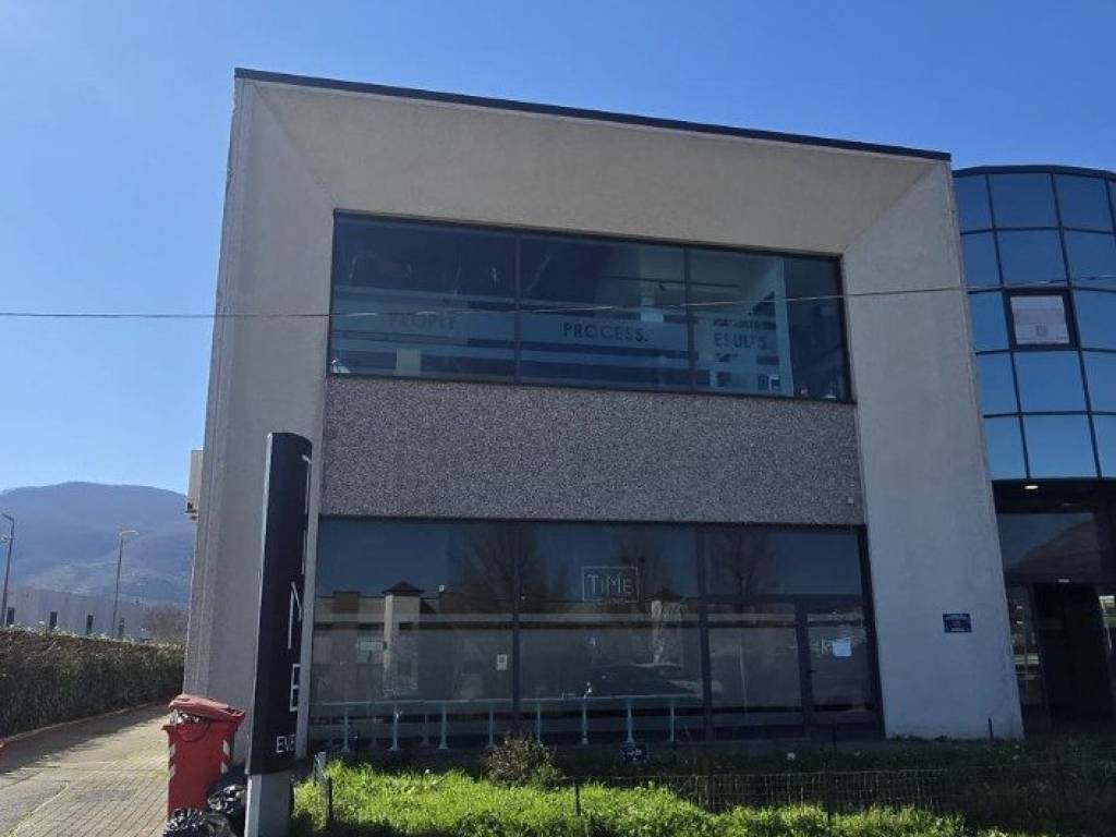 ufficio in vendita a Monteforte Irpino