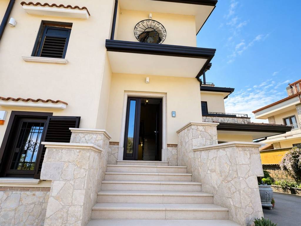 casa indipendente in vendita a Monteforte Irpino