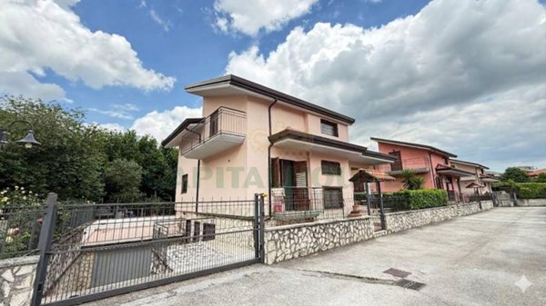 casa indipendente in vendita a Monteforte Irpino
