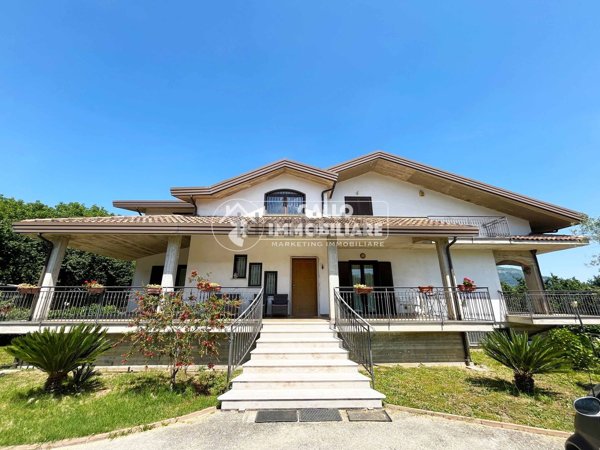casa indipendente in vendita a Monteforte Irpino in zona Alvanella