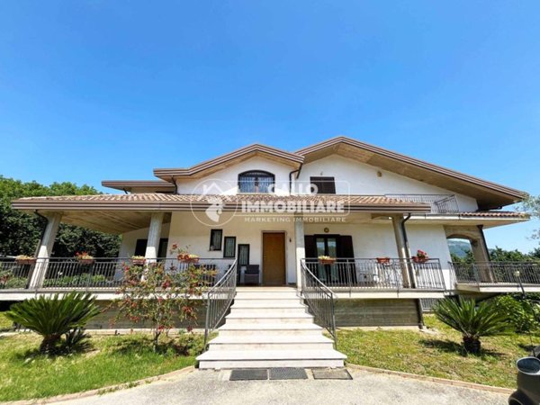 casa indipendente in vendita a Monteforte Irpino in zona Alvanella