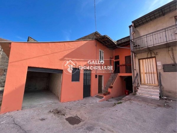 casa indipendente in vendita a Monteforte Irpino in zona Campi