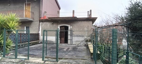 casa indipendente in vendita a Monteforte Irpino in zona Campi