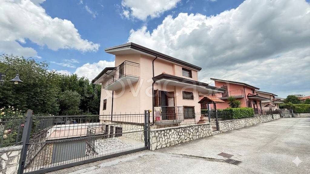 casa indipendente in vendita a Monteforte Irpino in zona Alvanella